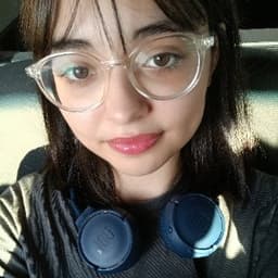 Esmanur K. profil fotoğrafı