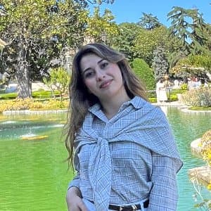 Esra A. profil fotoğrafı