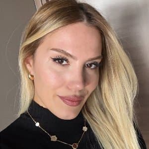 Esra A. profil fotoğrafı