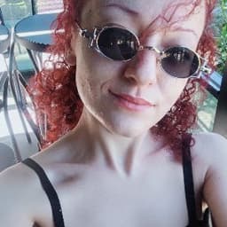 Ferda K. profil fotoğrafı