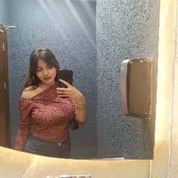 İlayda B. profil fotoğrafı