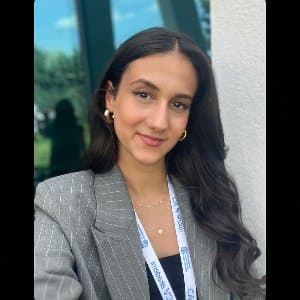 İlayda K. profil fotoğrafı