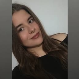 İlayda K. profil fotoğrafı