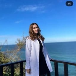 İlayda Y. profil fotoğrafı