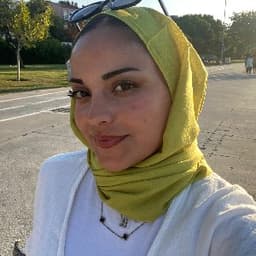 Medine İ. profil fotoğrafı