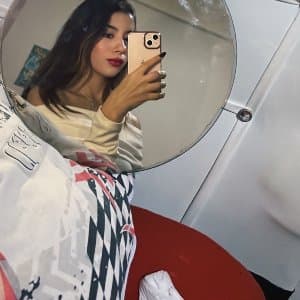 Melek L. profil fotoğrafı