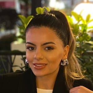 Menekşe K. profil fotoğrafı