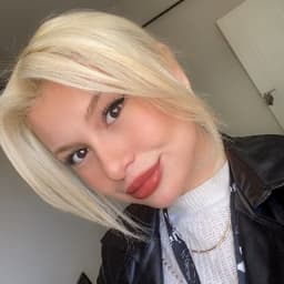 Minel İ. profil fotoğrafı