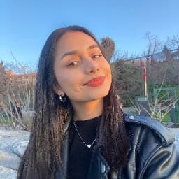 Nazlı B. profil fotoğrafı