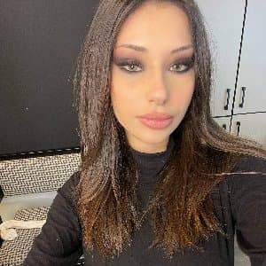 Nil İ. profil fotoğrafı