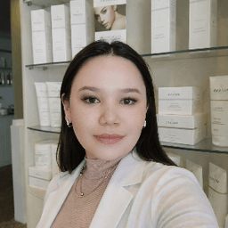 Nilüfer Ç. profil fotoğrafı