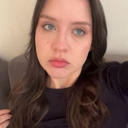Nisa İ. profil fotoğrafı