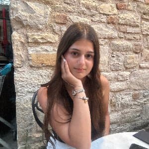 Nisa S. profil fotoğrafı