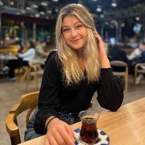 Oya S. profil fotoğrafı