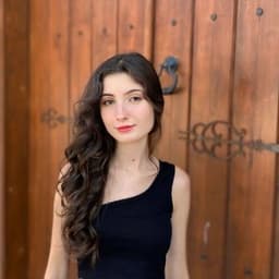 Özge S. profil fotoğrafı