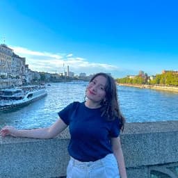 Özge Y. profil fotoğrafı