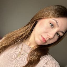 Fzt. Y. profil fotoğrafı