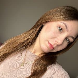 Fzt. Y. profil fotoğrafı