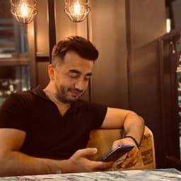 Rasih O. profil fotoğrafı