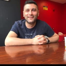 Uğur Y. profil fotoğrafı