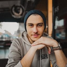 Umut Y. profil fotoğrafı