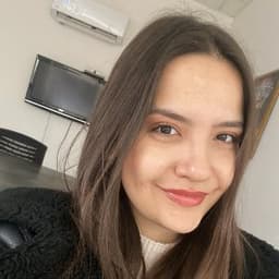Yağmur M. profil fotoğrafı
