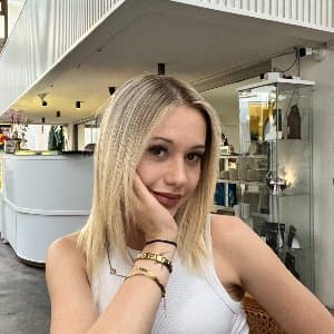 Zeynep Y. profil fotoğrafı