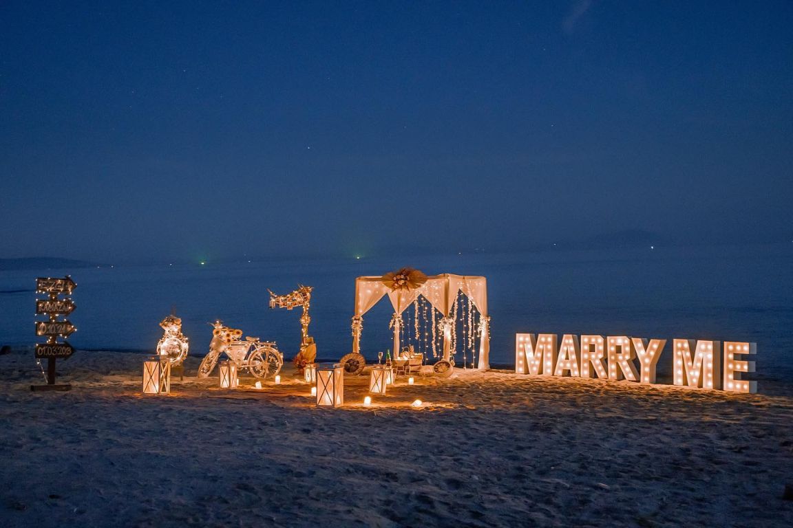 Kumsalda Evlilik Teklifi