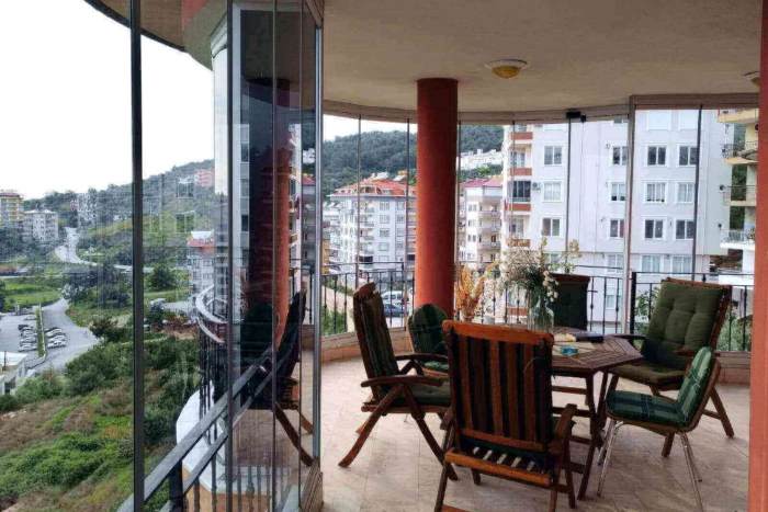 Cam Balkon