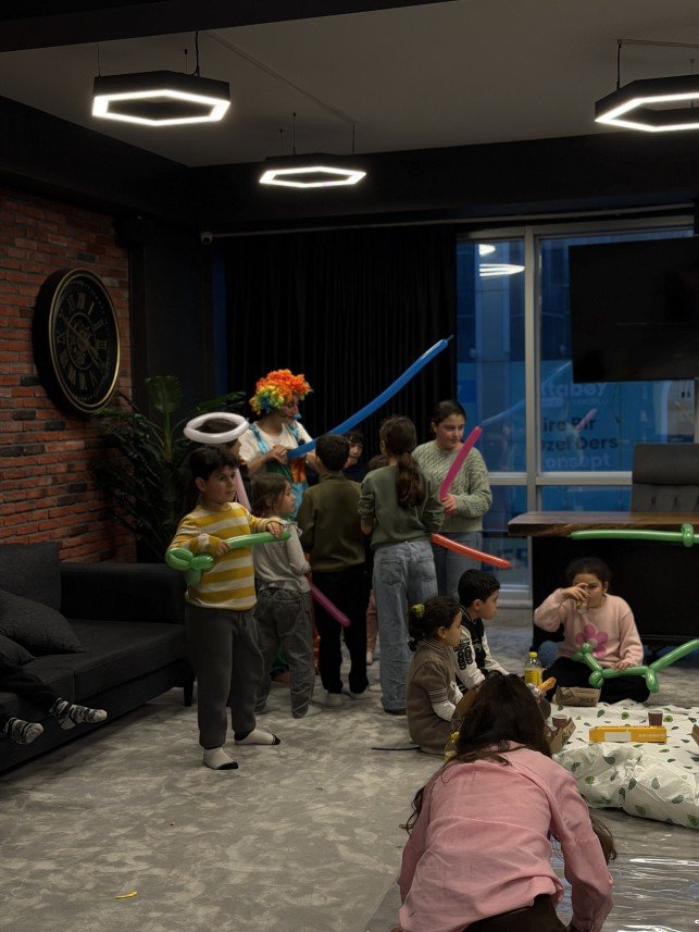 8.Cüce Organizasyon 