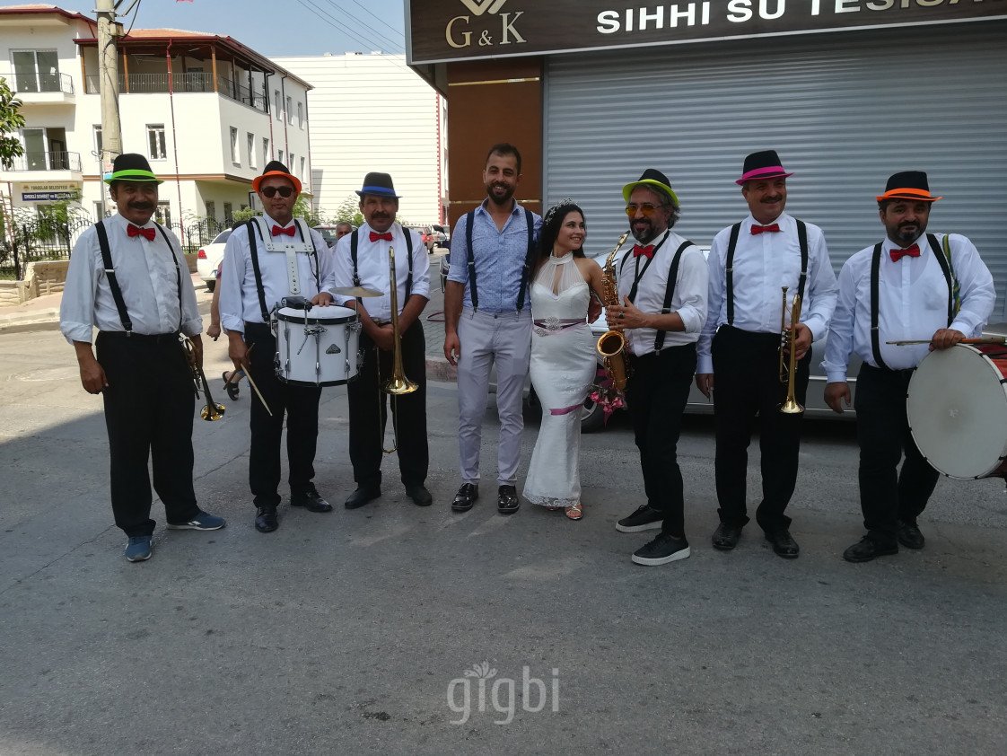 Akdeniz Brass Band