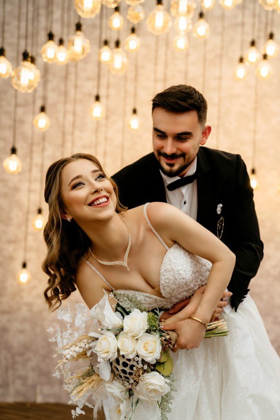 Aura Fotoğraf ve Reklam Ajans