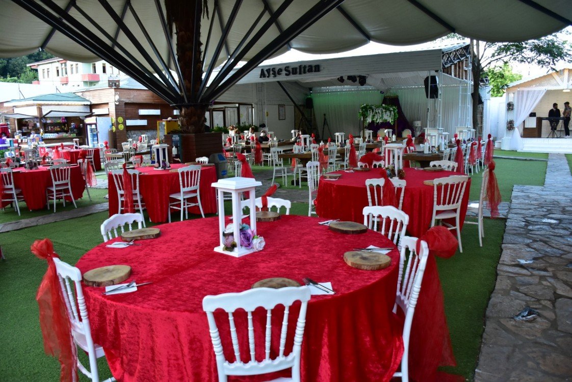 Ayşe Sultan Kır Düğünü