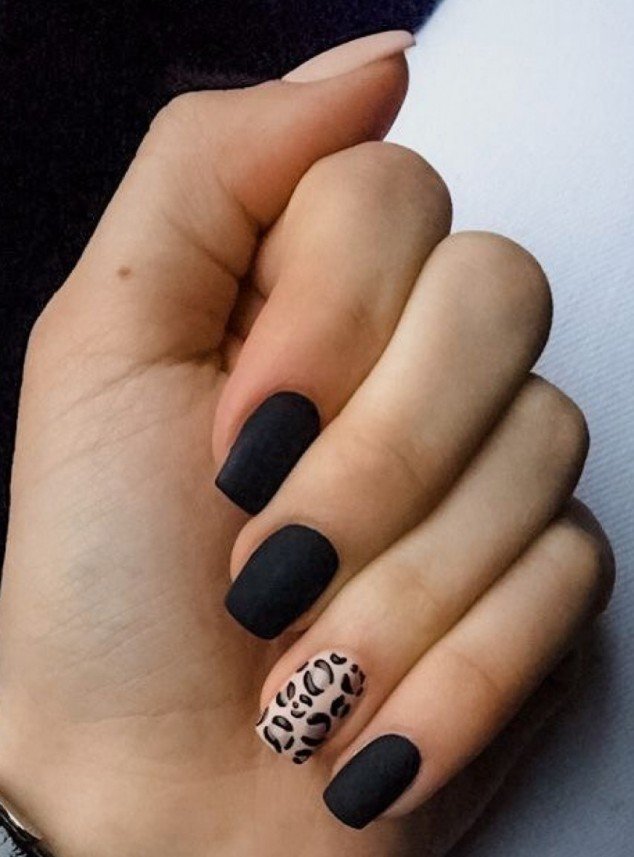 Ay Mystic Glow Nailart