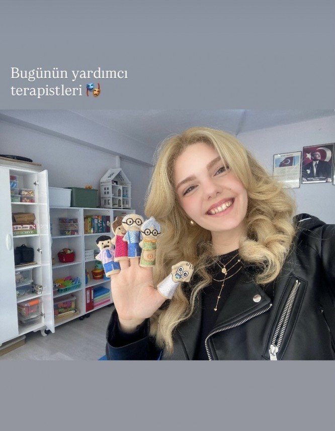 Azra Güçlü