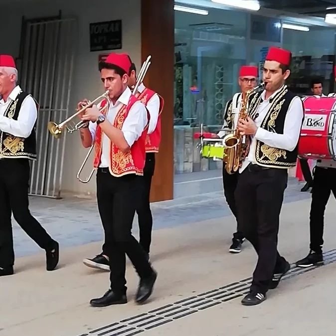 Bandoerol & Orkestra