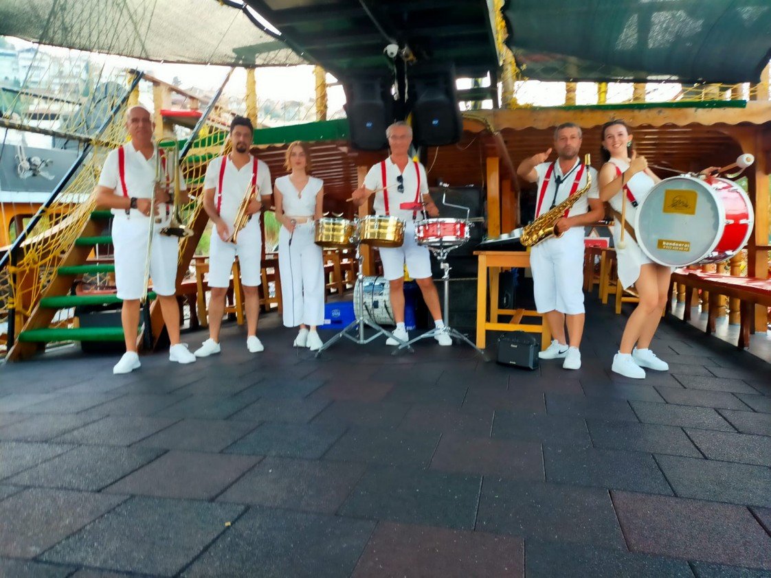 Bandoerol & Orkestra