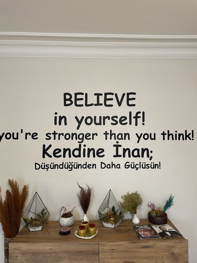 Psikolog Bensu Ballıoğlu