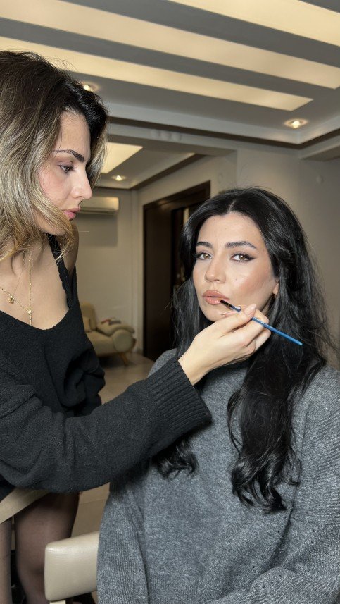 Beril Çavdar Makeup Artist