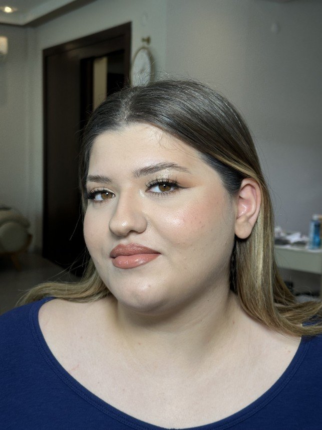 Beril Çavdar Makeup Artist