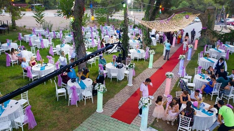 Bosna Kahvecisi Kır Düğünü