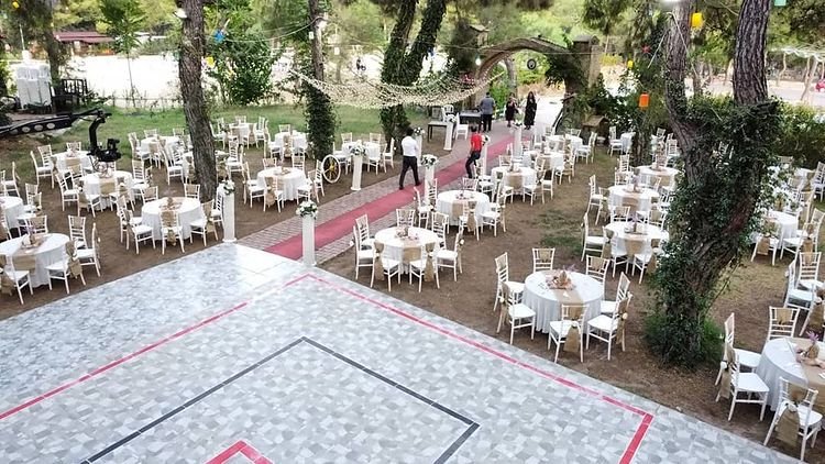 Bosna Kahvecisi Kır Düğünü