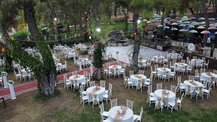 Bosna Kahvecisi Kır Düğünü