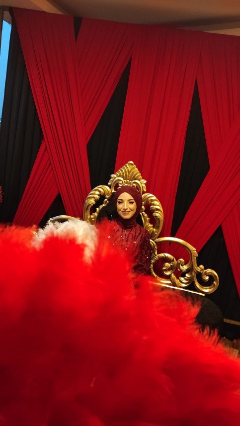 Büşra Yeşilçiçek 