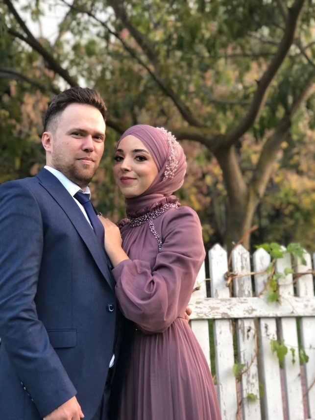 Büşra Yeşilçiçek 