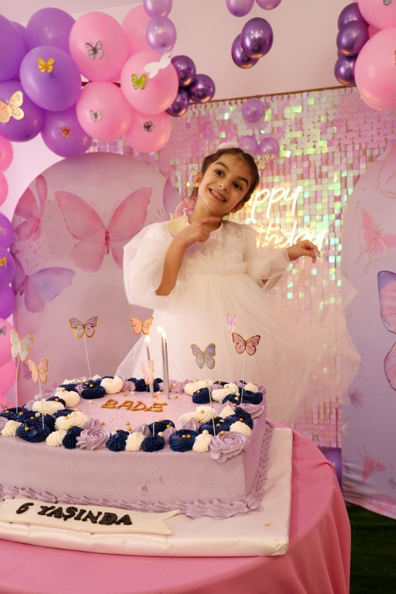 Büşra Yeşilçiçek 