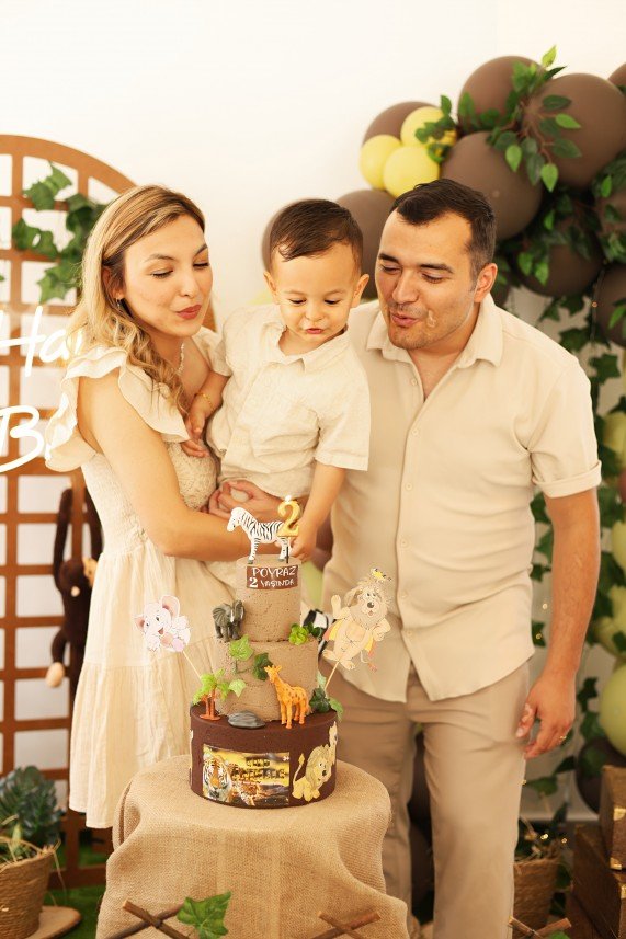 Büşra Yeşilçiçek 