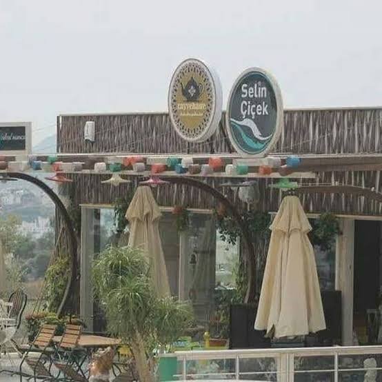 Craftsman By Bülent Mumcu 