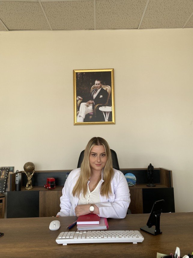 Diyetisyen Sinem Fidanoğlu