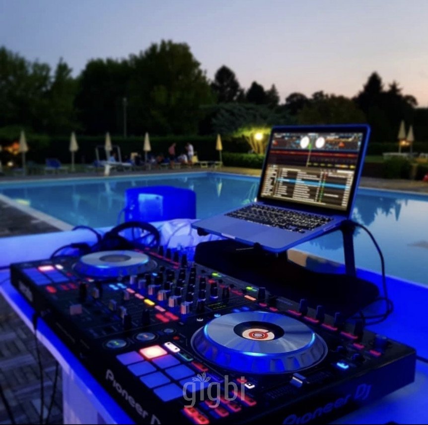 DJ Buğra İkizoğlu